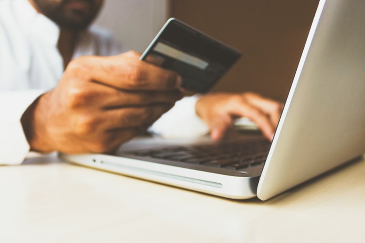 How to Stay Safe Shopping Online: 5 Tips to Avoid Scammers