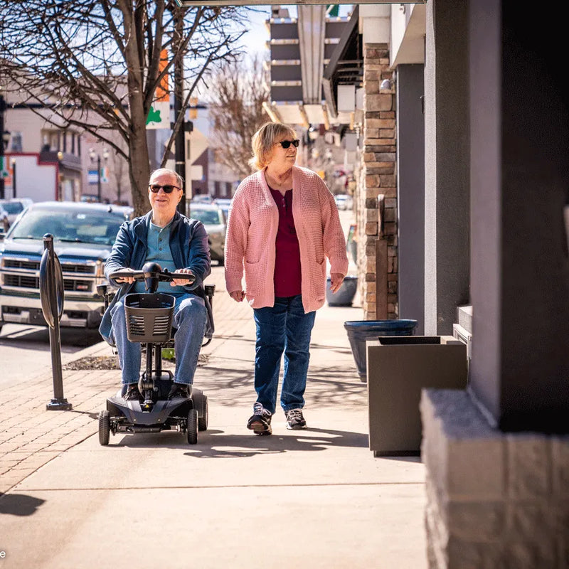 Go Go Elite Traveller 2 4-Wheel